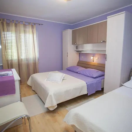 Komfortable Mit Terrasse In Bidol * Makarska
