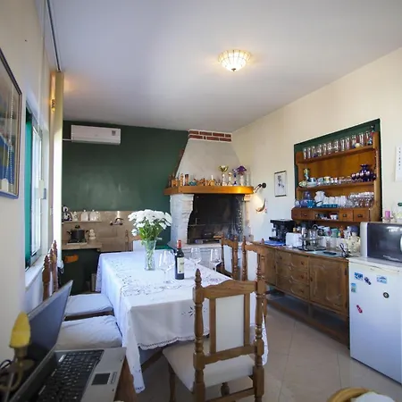 Komfortable Mit Terrasse In Bidol Apartment